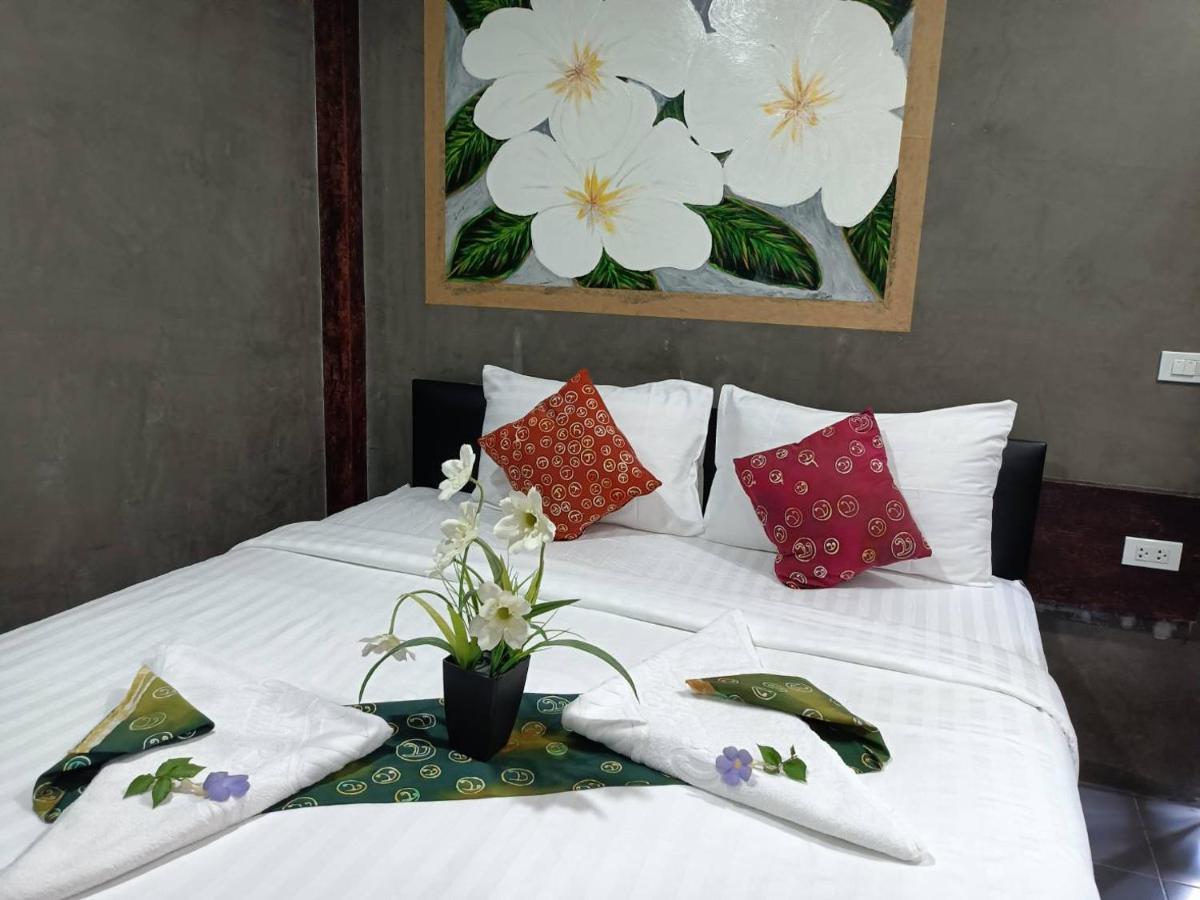 Jb Grand Resort Nakhon Si Thammarat Exterior foto