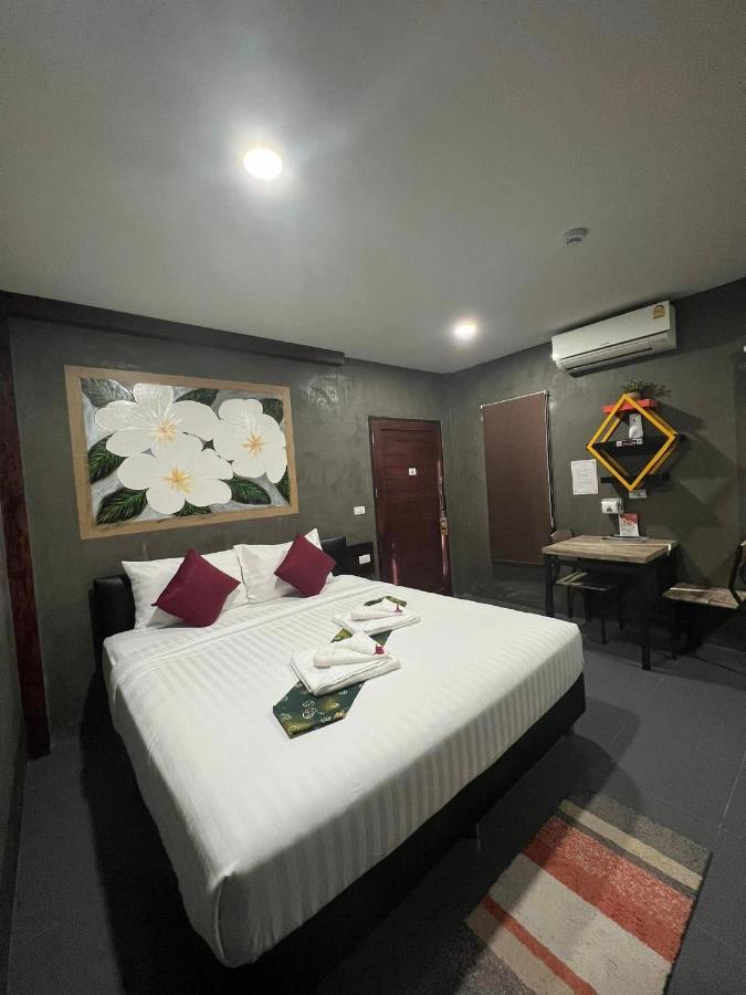 Jb Grand Resort Nakhon Si Thammarat Exterior foto